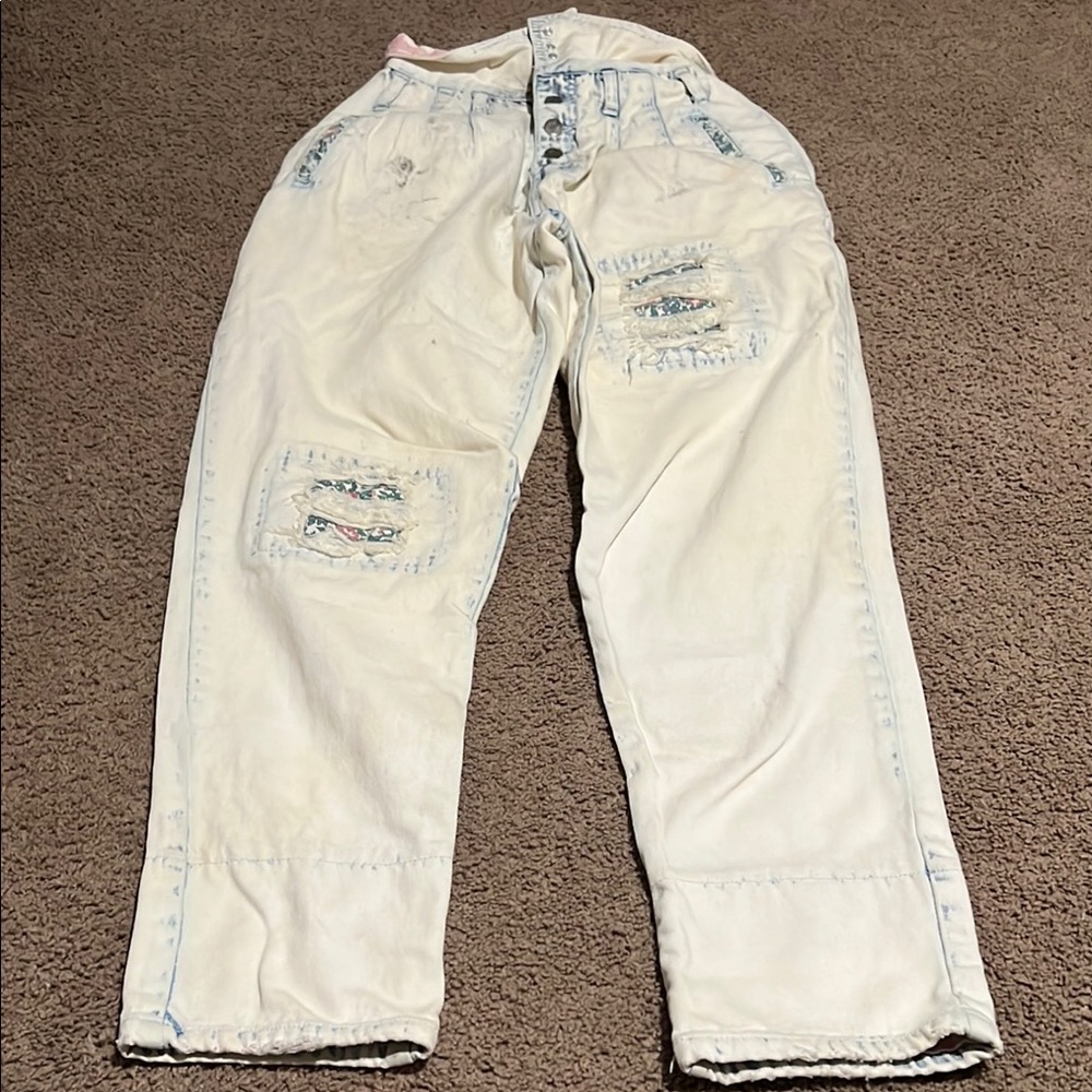 Vintage STEFANO Light Wash White Distressed Jeans. READ DESCRIPTION